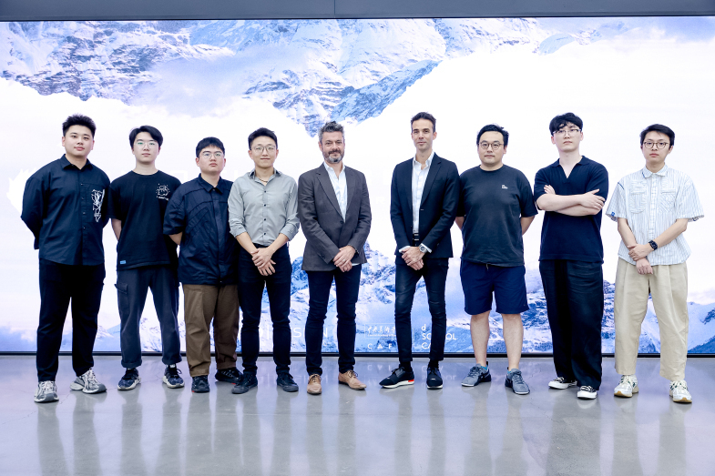 1727084597774195.jpg 01.大合影.jpg