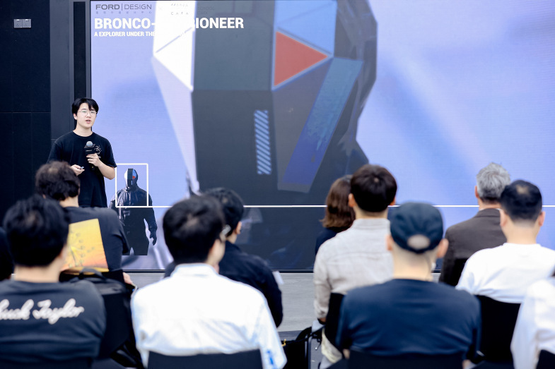 1727085035416848.jpg 07.陈家骏介绍作品.jpg