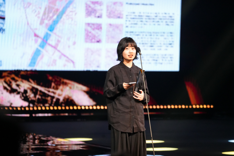 1734332996758282.jpg 21|耿馨悦的《Let_s Play! 格拉斯哥的重生与连结之旅》项目提案获2024金点概念设计奖年度最佳设计奖。.jpg